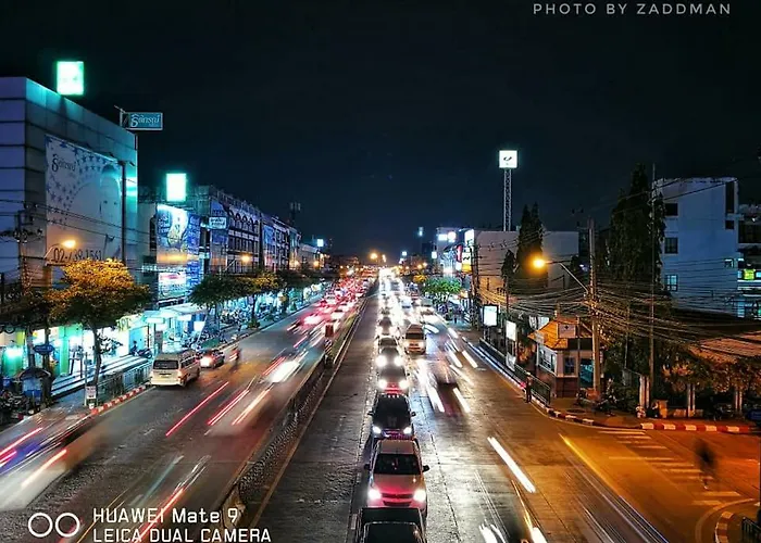 Отель типа "постель и завтрак" Pimthong Place